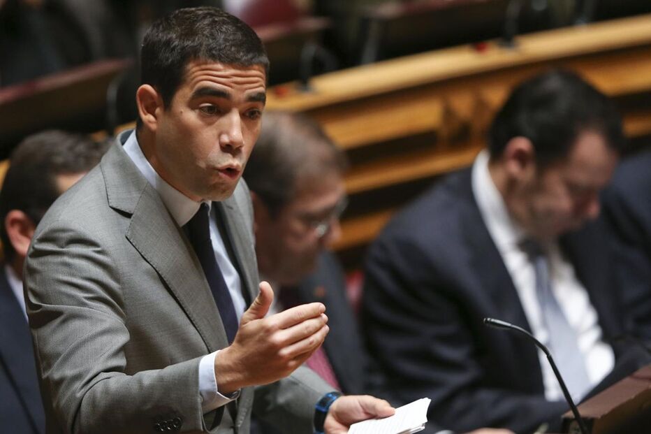 PSD, António Leitão Amaro, Governo, orçamento de Estado, economia, negócios e finanças, política, parlamento