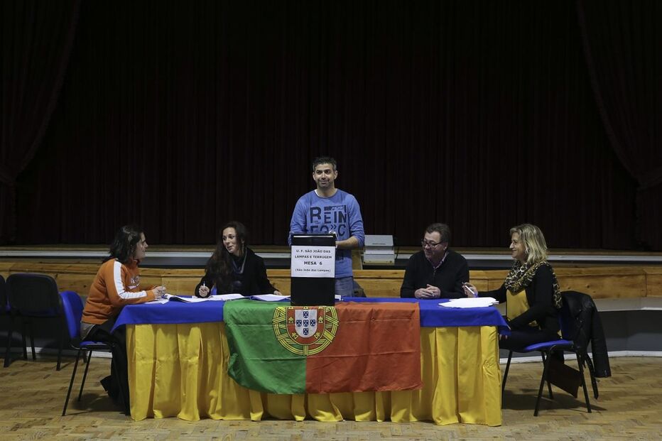 presidenciais, eleições, voto, Maria de Belém, Jorge Sequeira, Sampaio da Nóvoa, Jerónimo de Sousa, António Costa, Edgar Silva, Marisa Matias, Mário Soares, Vitorino Silva, Catarina Martins, Pedro Passos Coelho, José Sócrates, Jorge Sampaio, Assunção Cristas, Cândido Ferreira, Paulo Portas