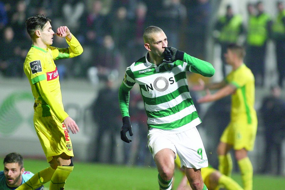 Slimani seguro até fim da época 