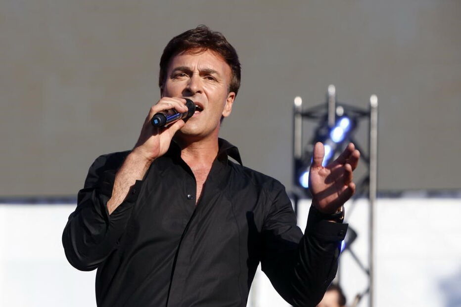 CDS-PP, Ministério dos Negócios Estrangeiros, Governo, Paris, Tony Carreira, Augusto Santos Silva, diplomacia