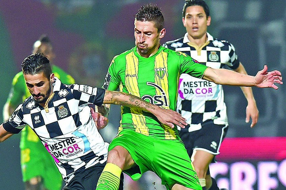 Xeque-mate ao Tondela  