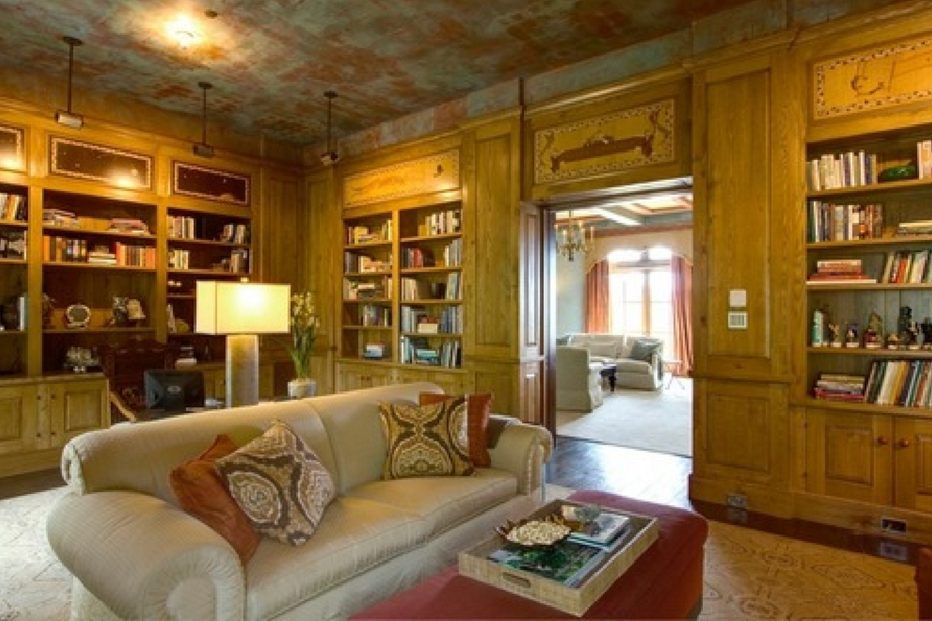 Robin Williams, Villa of Smiles