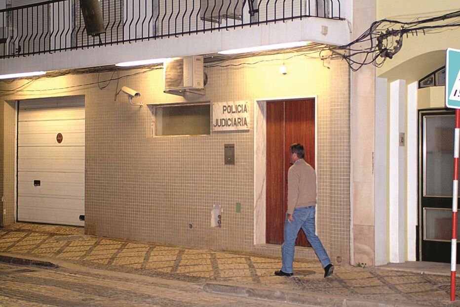 Pega fogo a casa onde estava bebé 