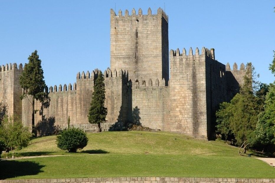 Castelo de Guimarães, Centro de Interpretação, Mumadona Dias, D. Afonso Henriques, Fundação Millennium BCP