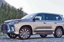 Lionel Messi, jogador, automóveis, carro, Ferrari 335 S Spider Scaglietti, Ferrari F 430 Spider, Audi R8, Maserati GranTurismo, Audi Q7, Dodge Charger SRT8, Lexus LX 570