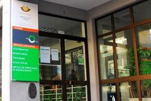 Mulher analfabeta presa por burla ao Estado