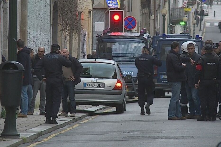 Bruno Assembleia, Porto, PJ, S. Martinho de Mouros, Resende, Guest House, S. Romão de Aregos, tribunal, hostel