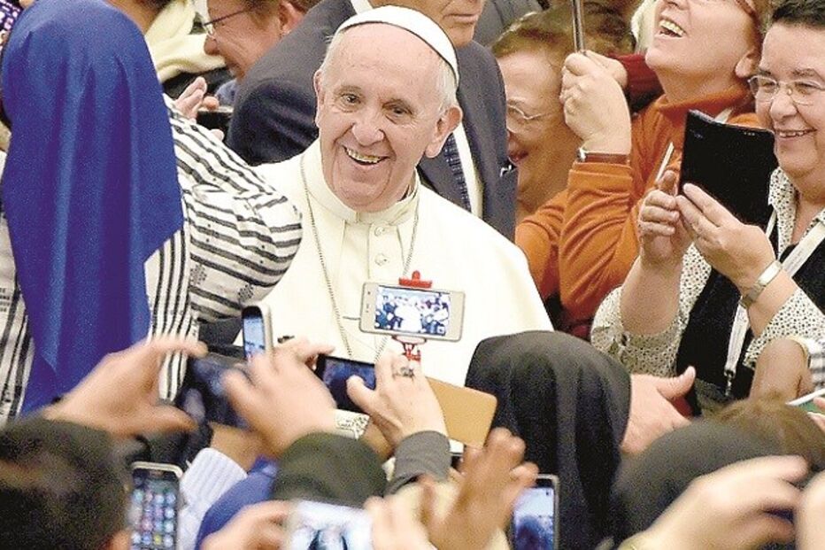Francisco, Vaticano, Andrea Iervolino, Argentina, El Almendro, Pio XII, filme, Papa