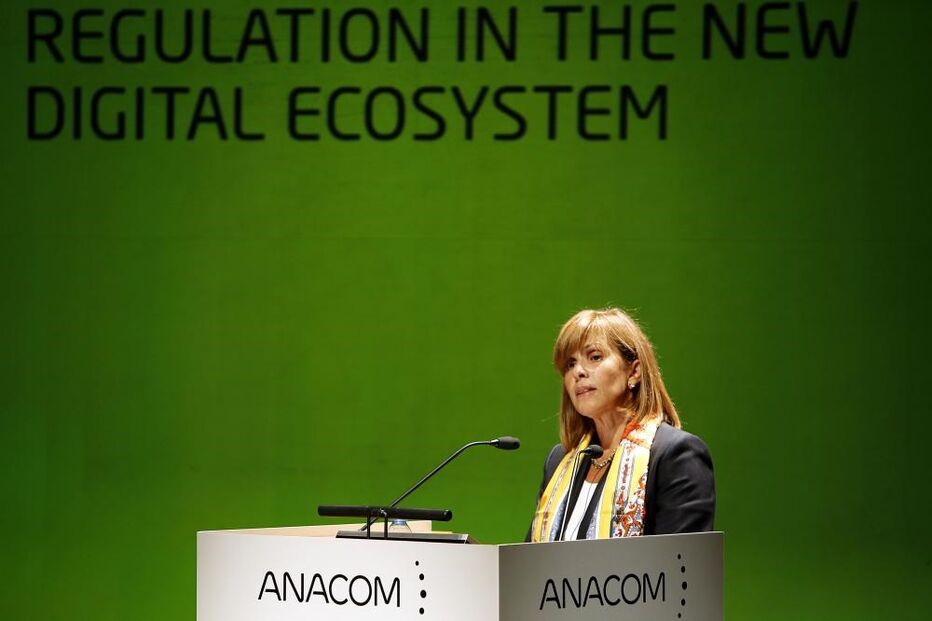 CTT, privatização, Anacom, Fátima Barros, economia, negócios e finanças