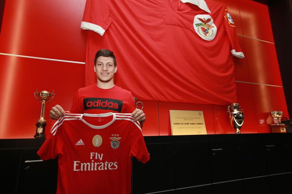 Benfica, Alejandro Grimaldo, Luka Jovic, Liga dos Campeões, Salvio, desporto, futebol