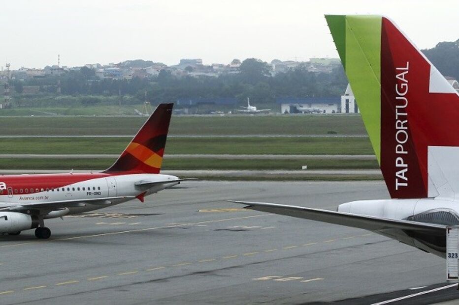 Avião, Avianca, companhia aérea, Aeroporto Internacional de Brasília, Brasília, Brasil, Rio de Janeiro