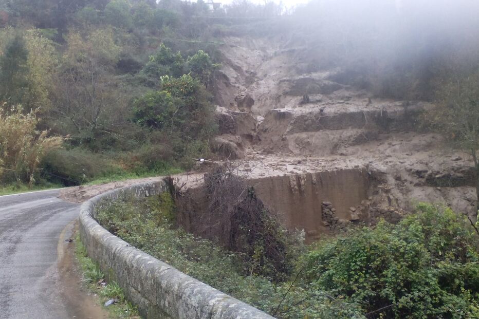 mau tempo, deslizamento de terras, Resende