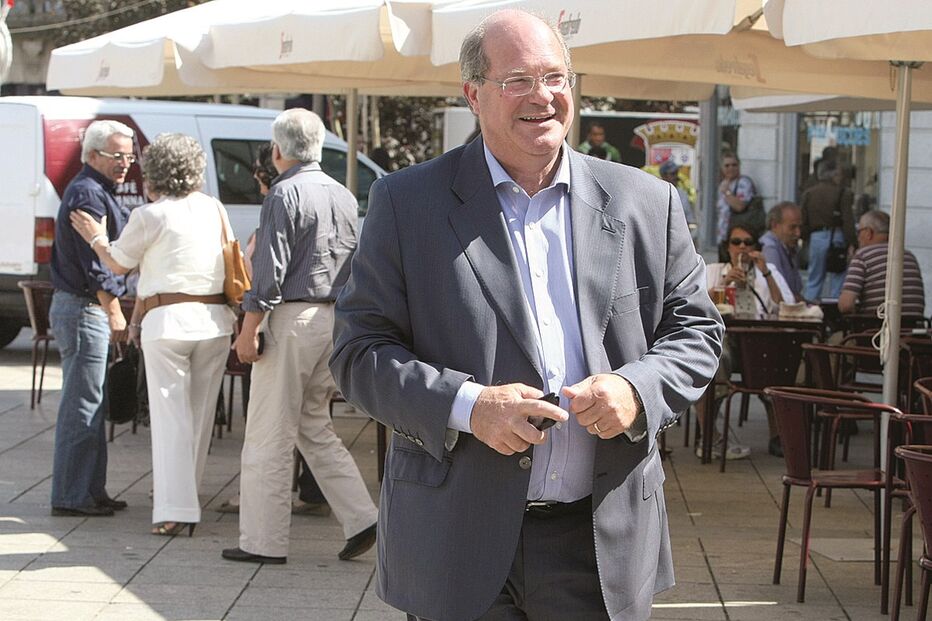 autocarros, luvas, dinheiro,Vítor Sousa, Cândida Serapicos, Luís Vale, TUB/EM,  MAN Portugal, Braga