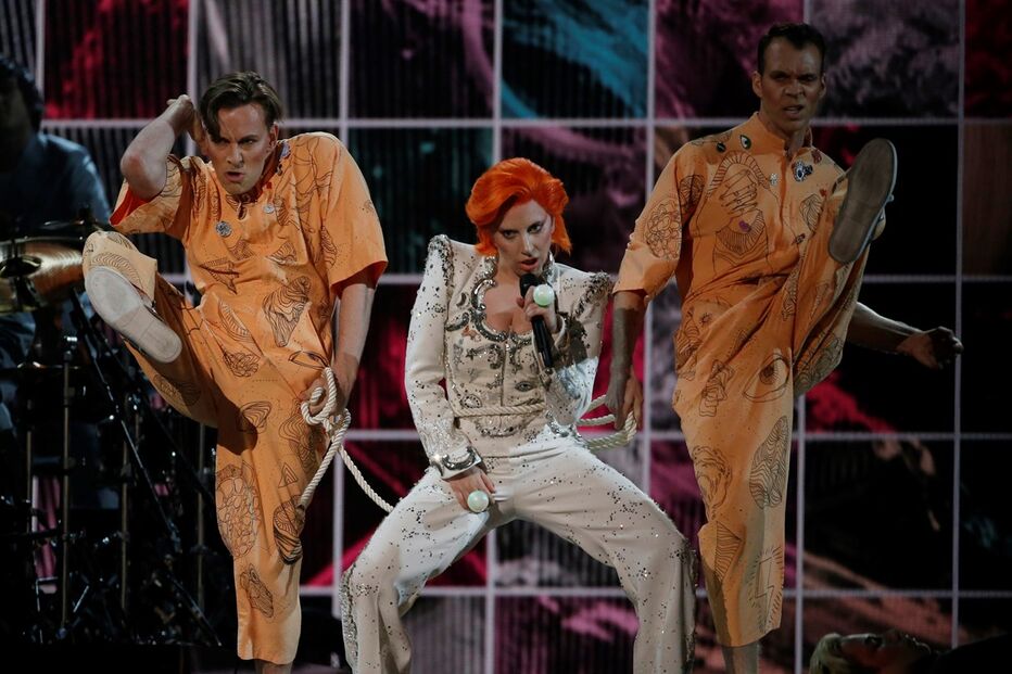 Lady Gaga, David Bowie, Grammy, música, Glenn Frey, Maurice White, B.B. King