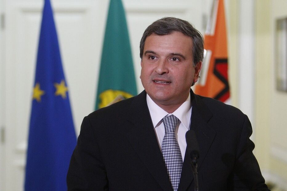 Miguel Relvas, Assentos Parlamentares, PSD, André Gustavo, Passos Coelho, Belém, Vítor Santos, Governo