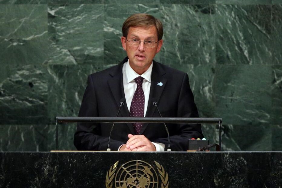 Eslovénia, Miro Cerar, Áustria, Vesna Gyorkos Znidar, política, migrações, refugiados