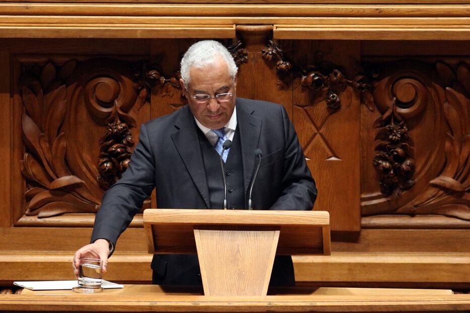 Novo Banco, Governo, António Costa, Comissão Europeia, Assembleia da República, PCP, política, economia, negócios e finanças