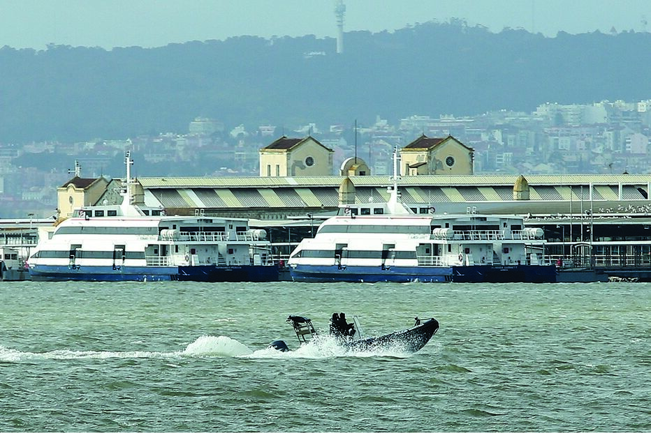 Desaparece em braço do rio Tejo  