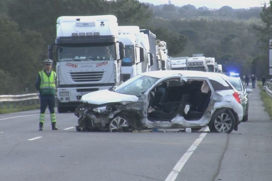Acidente, colisão, IC33, acidentes e desastres, acidentes de transporte, Grândola, Santiago do Cacém