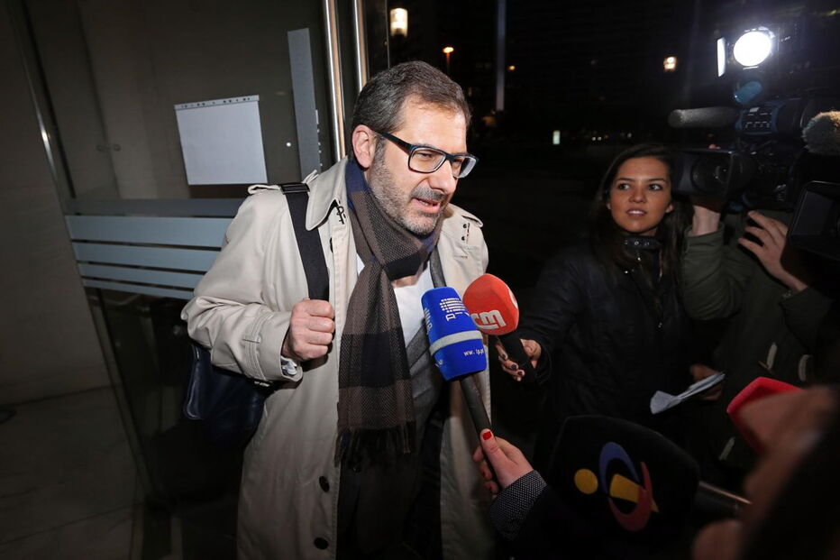 Paulo Sá e Cunha, Orlando Figueira, Operação Fizz, DCIAP, Departamento Central de Investigação e Ação Penal, crime, lei e justiça