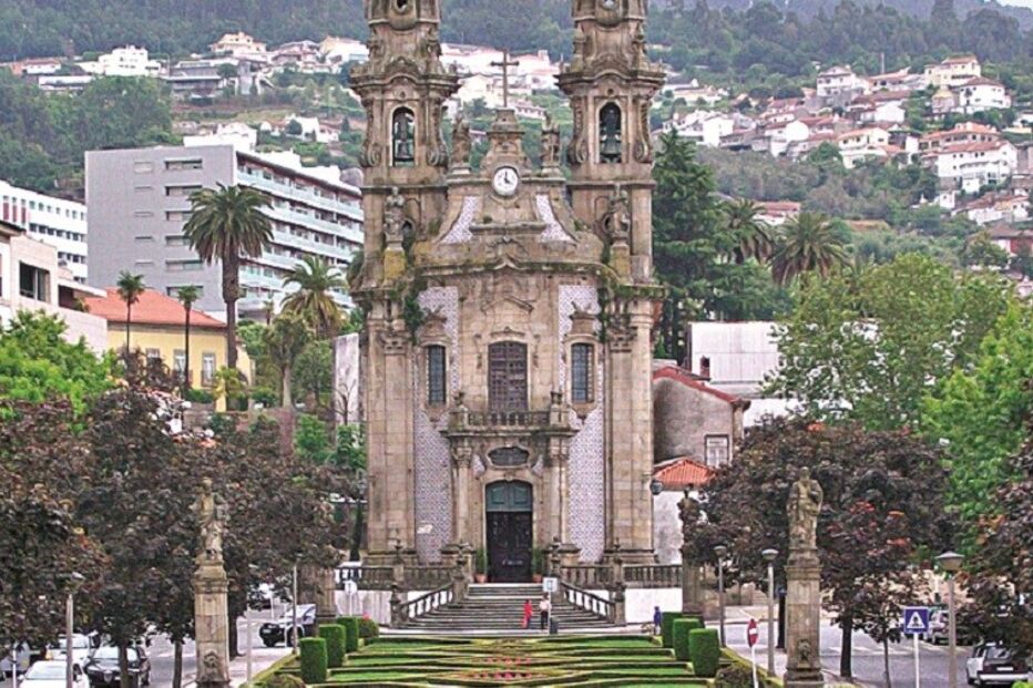 Parque das Hortas, Campo da Feira, Guimarães, Largo Conde Arnoso, Largo República do, Brasil, EDP, Rei do Pegú