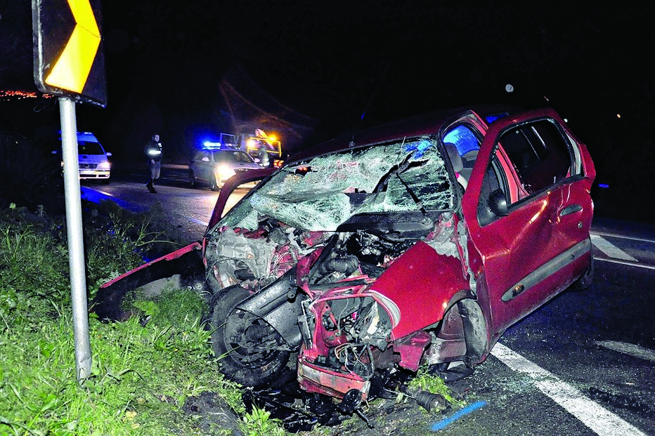 Bombeira ferida em choque 