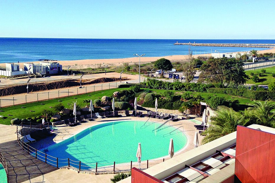 Turismo de luxo e económico unidos por passeio em breve 