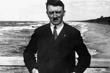 Eric Frattini, Hitler, política