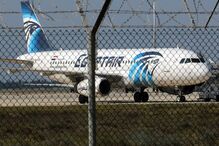 Avião, EgyptAir, Larnaca, aeroporto Larnaca, Chipre