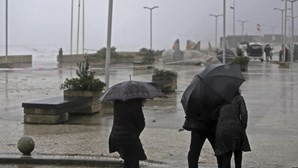Quinze distritos com aviso amarelo devido ao frio. Esperada agitação marítima no Algarve