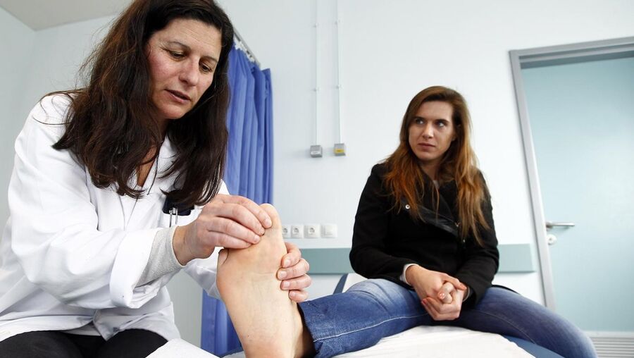 Consultas pós-operatórias regulares nas primeiras semanas