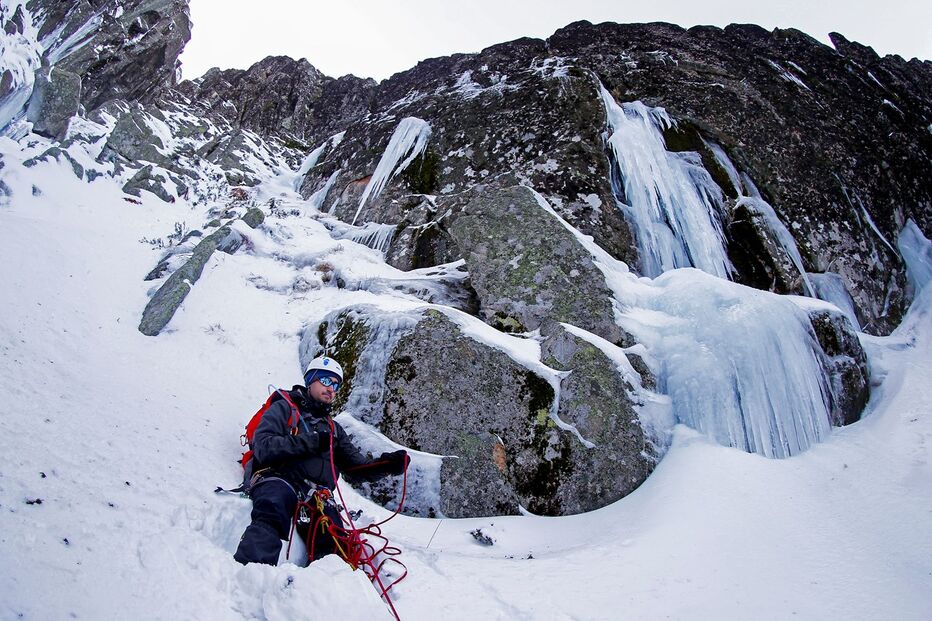  fotorreportagem, Cântaro Magro, Serra da Estrela, torre, gelo, neve, adrenalina, aventura, alpinistas, bússola, piolet, machados