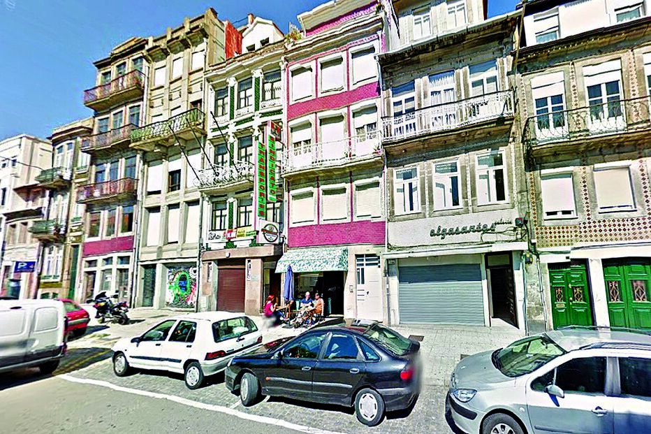 Dispara para matar dentro de bar de strip 