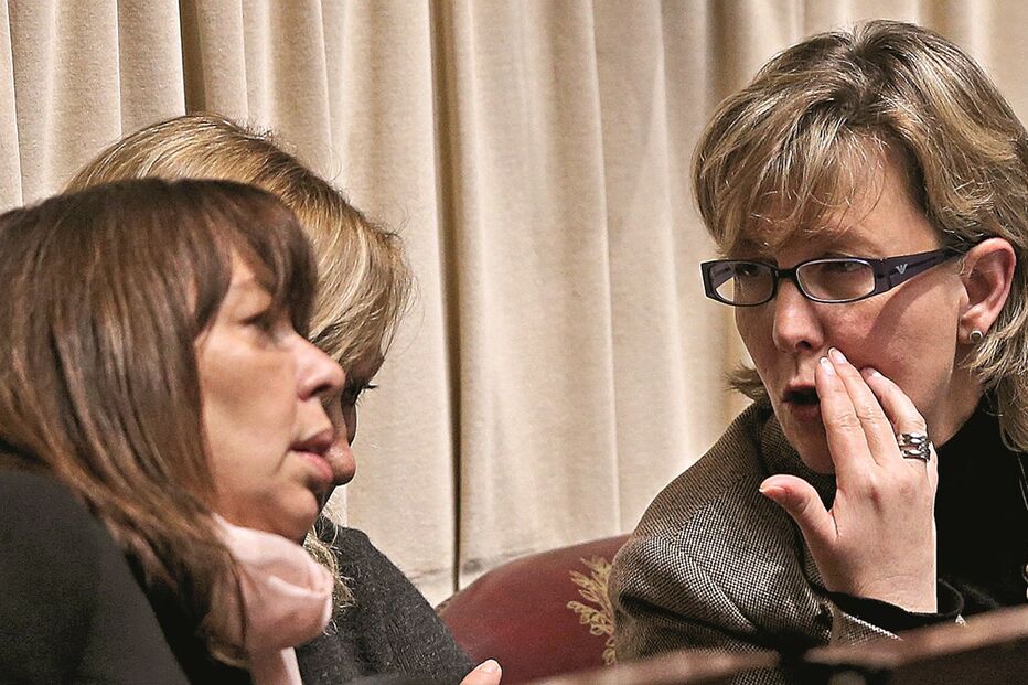 Bloco e PCP querem investigar Maria Luís 