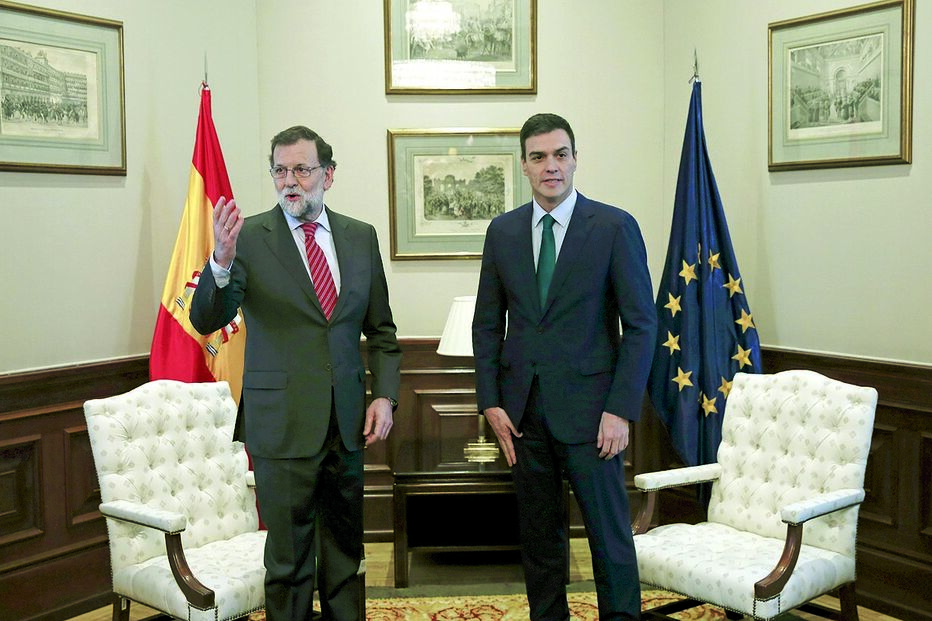 Rajoy convida PSOE para formar governo 
