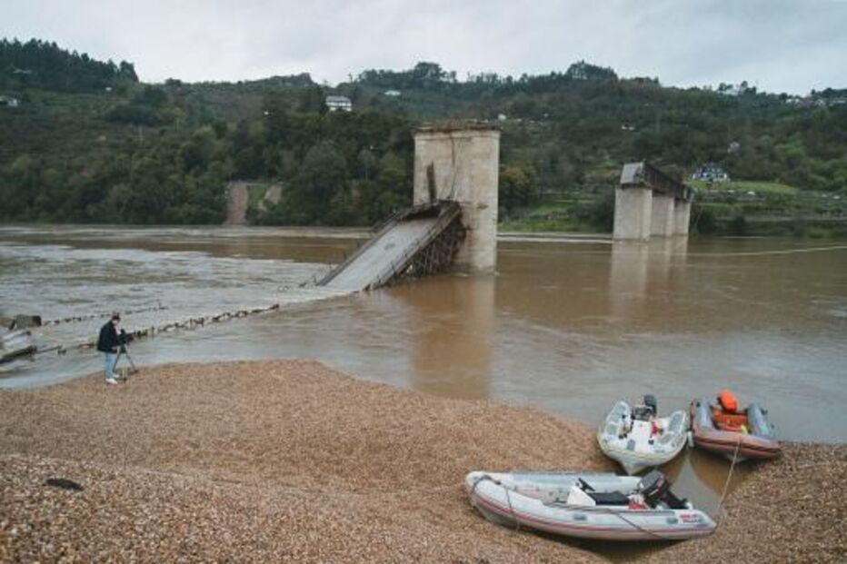 Entre-os-Rios, ponte