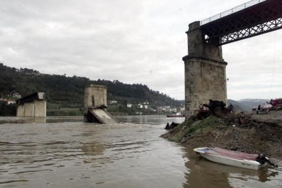 Entre-os-Rios, ponte