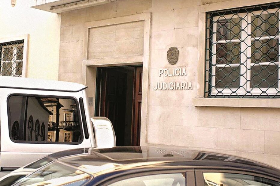 simulação, redes sociais, adolescente, net, mulher, menores, nus, internet, net, Odivelas, Castelo Branco