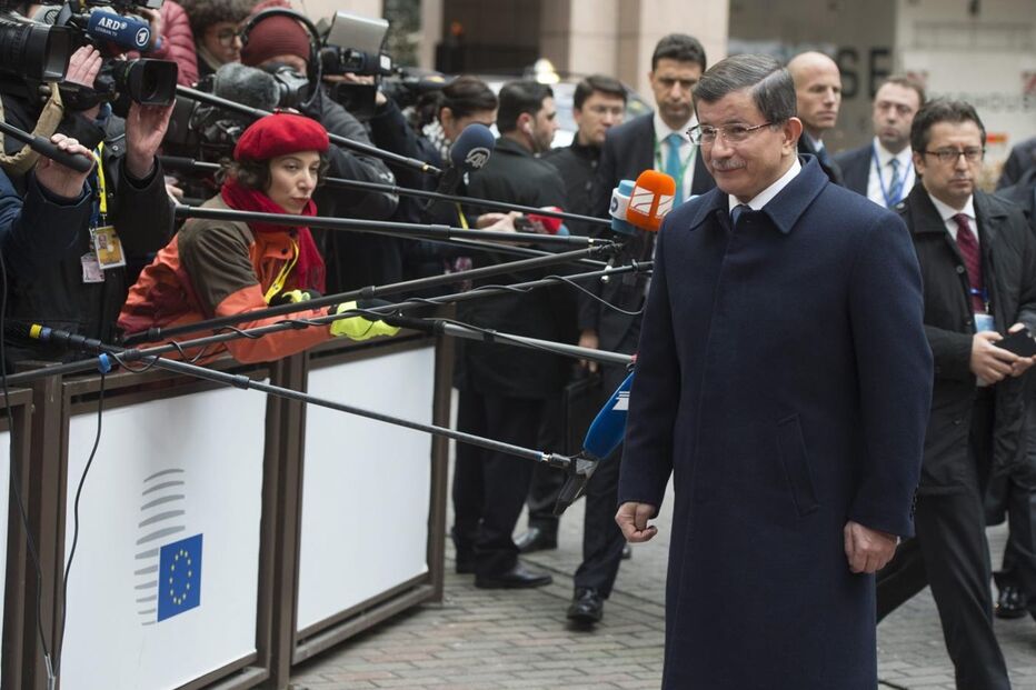 Ahmet Davutoglu, Bruxelas, União Europeia, Turquia, cimeiras