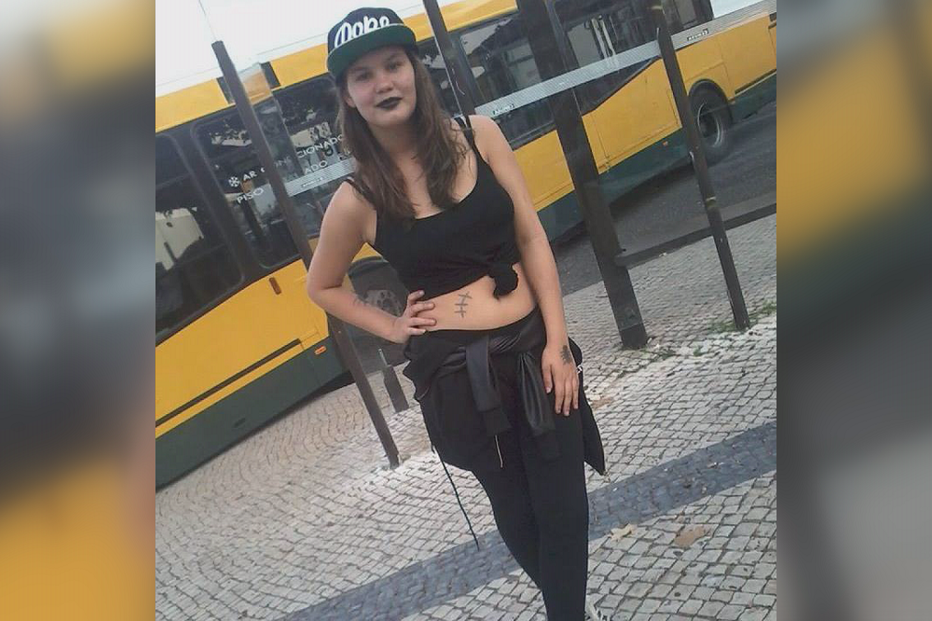 Filipa com telemóvel desligado