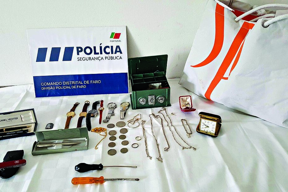 assalto, flagrante, detenção, ladrão, Algarve, Tavira