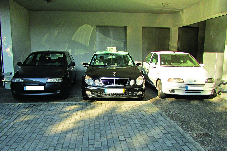 droga, cemitério, rede, tráfico, heroína, cocaína, taxista, cabecilhas, sms, Guimarães