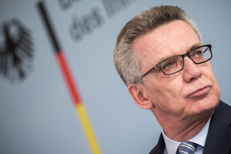 Thomas de Maizière, Weisse Wolfe Terrorcrew, Ministério do Interior, política