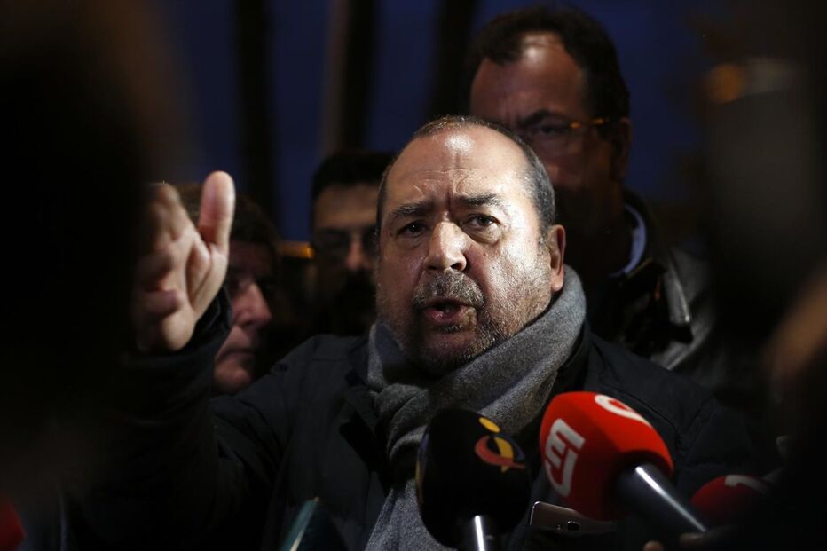 Governo, Ministério do Ambiente, medidas, taxistas, Carlos Ramos, Federação Portuguesa do Táxi, Florêncio de Almeida, Associação Nacional dos Transportes Rodoviários