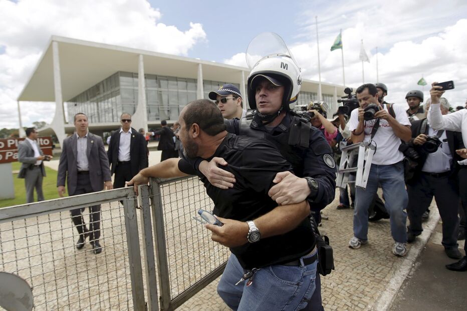 17-03-2016_16_24_16 RTSAWZH.jpg