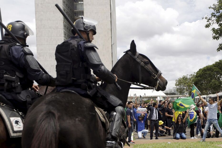 17-03-2016_16_24_24 RTSAX1S.jpg