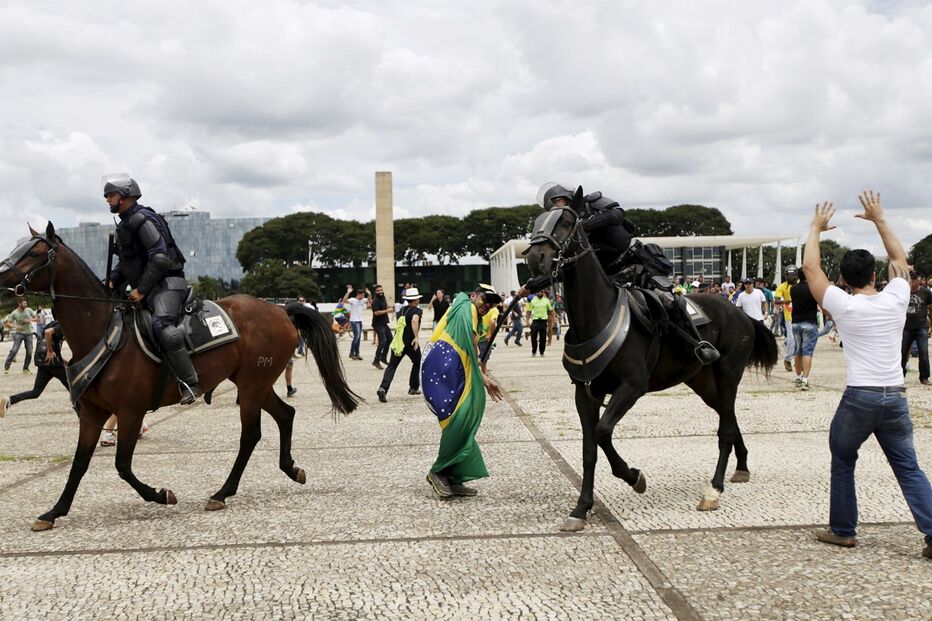 17-03-2016_16_57_09 RTSAX7V.jpg