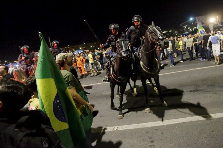 Polícia Militar de São Paulo, Lisboa, Avenida Paulista, Dilma Rousseff, Lula da Silva, política