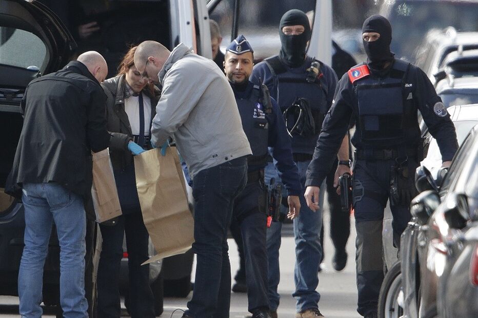 Operação policial, terrorismo, Bruxelas, Bélgica, Schaerbeek