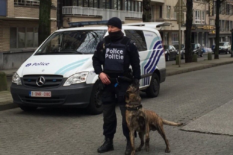 Operação policial, terrorismo, Bruxelas, Bélgica, Schaerbeek